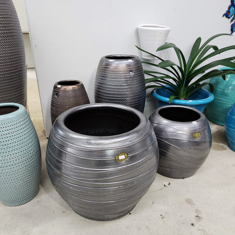 Metallic glaze Rondo & Roulette Pots - enquire for pricing