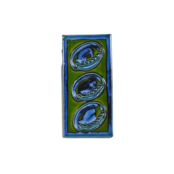 Three Paua Domino