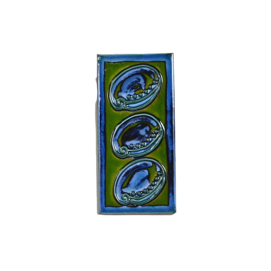 Three Paua Domino