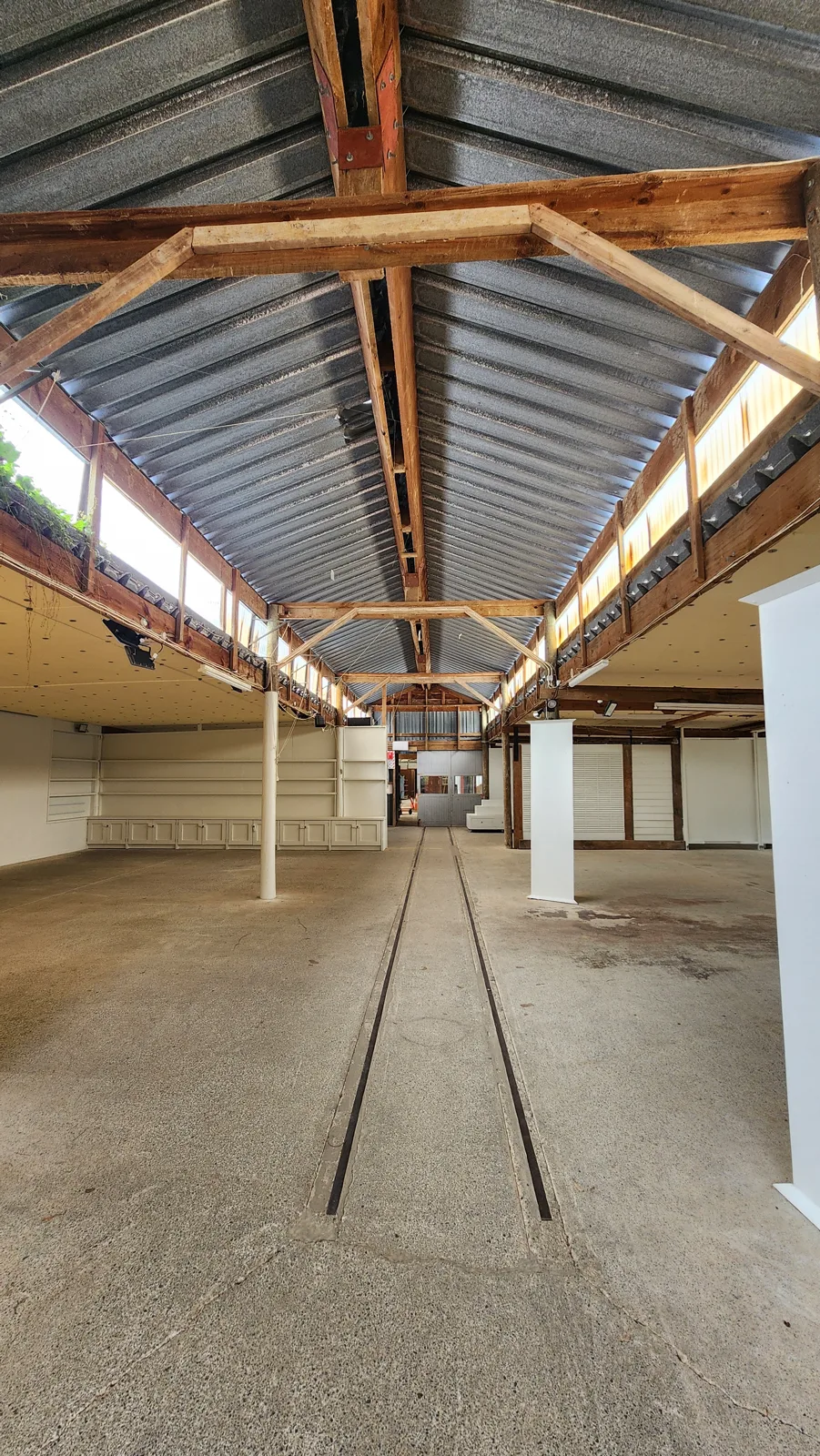 The Morris & James site, empty and packed up