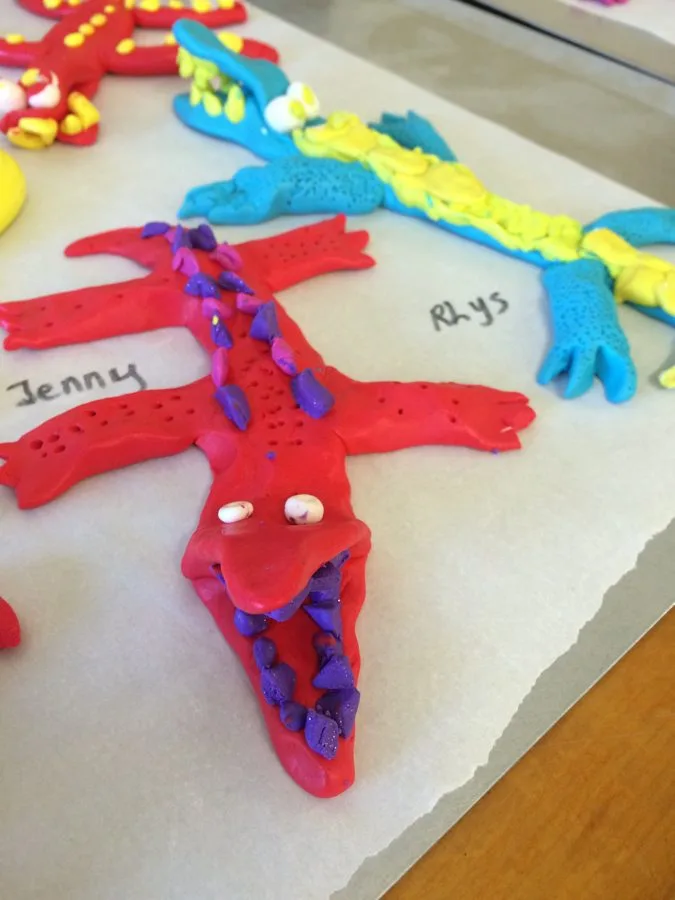 A clay alligator made in a Klay Master workshop