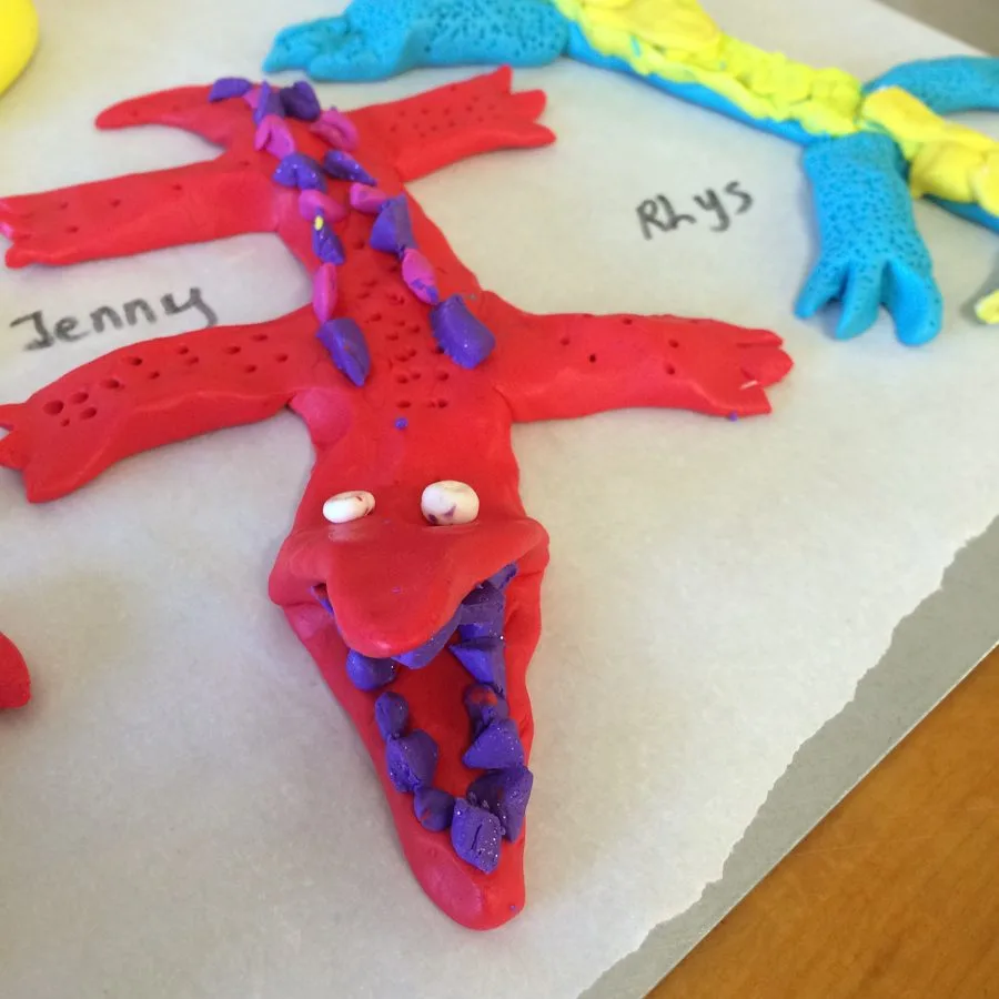 A clay alligator made in a Klay Master workshop