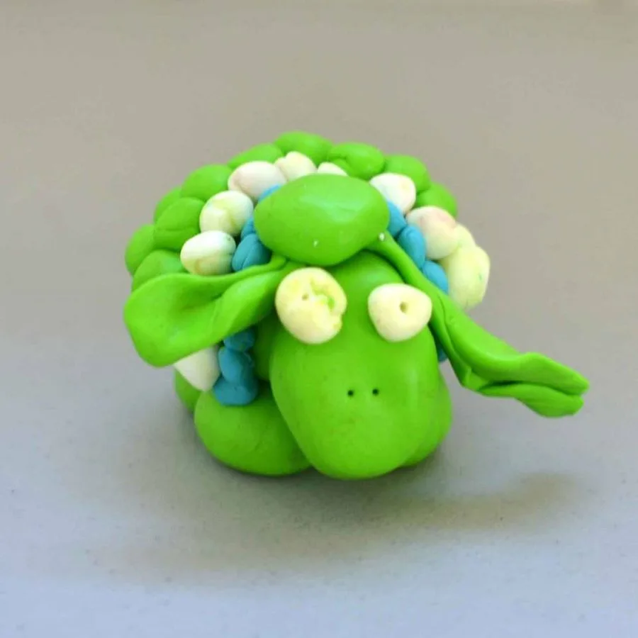 A clay sheep made in a Klay Master workshop