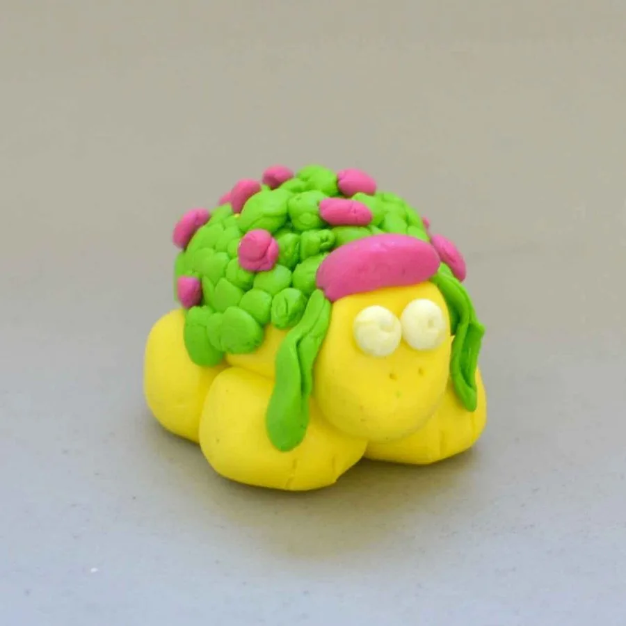 A clay sheep made in a Klay Master workshop