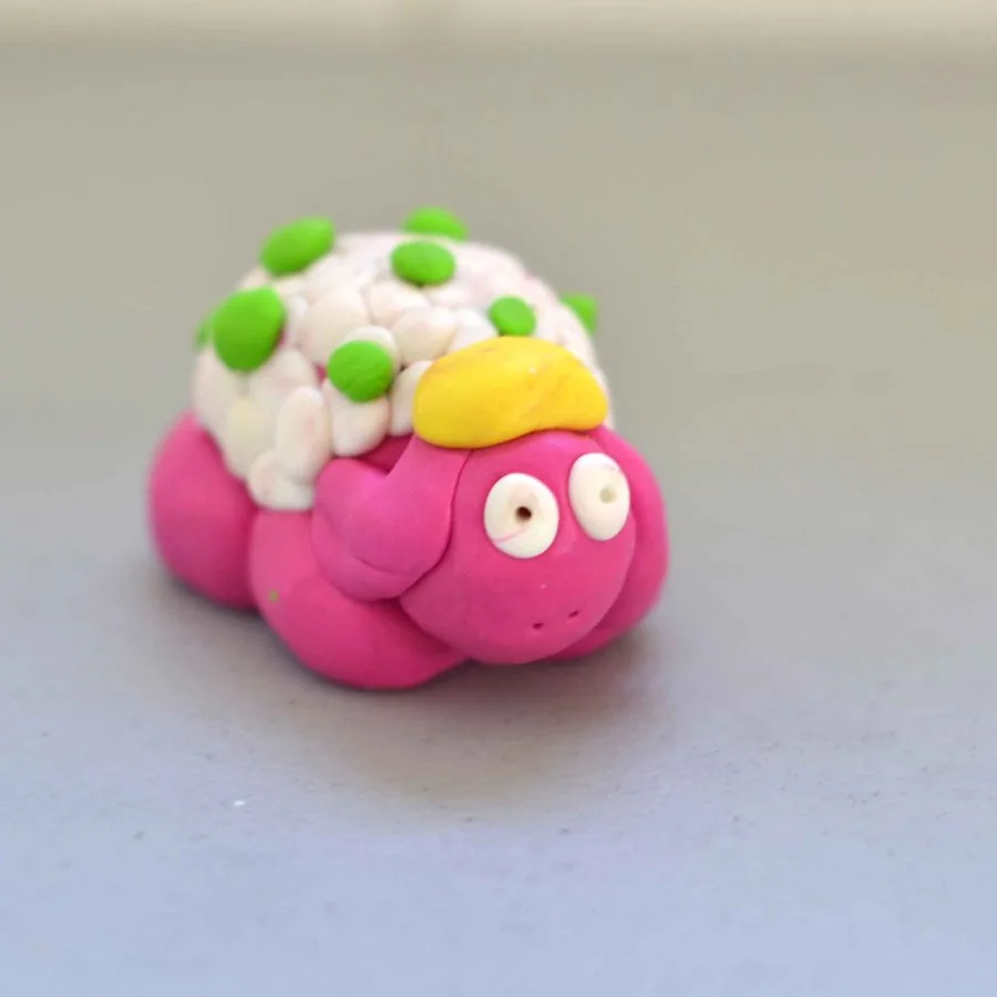 A clay sheep made in a Klay Master workshop